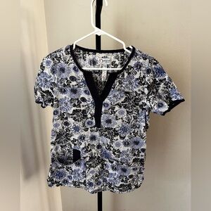 Peaches uniform size medium scrub  top
